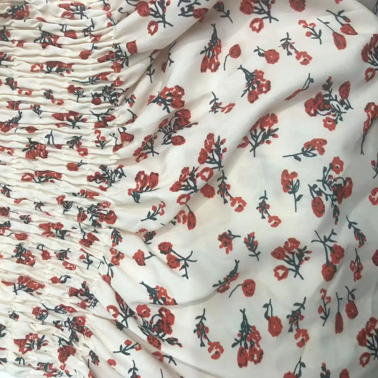 2025 printemps été nouvelle robe femmes Mini robes femme à manches courtes buste élastique imprimé fleuri plissé dos nu tenue décontractée
