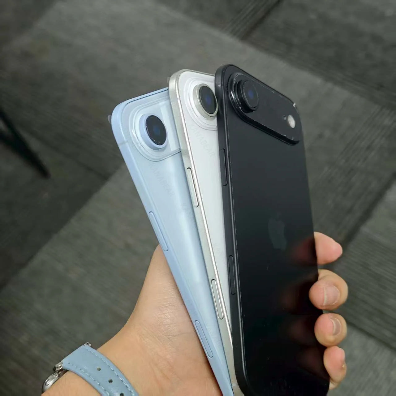 Ceci est un modèle de téléphone factice de la série iPhone 17, qui réplique dans un rapport 1:1 basé sur l'iphone réel.