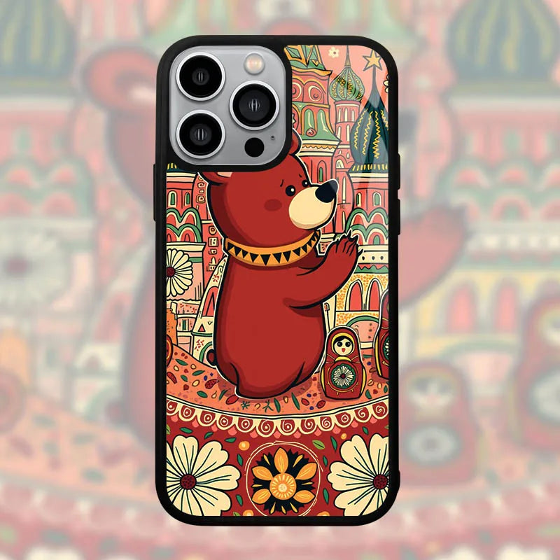 Allure russe pour iPhone 17 16 15 14 13 12 11 18 Pro Max, un ours ludique, dôme orné et poupées Matryoshka en fusion artistique