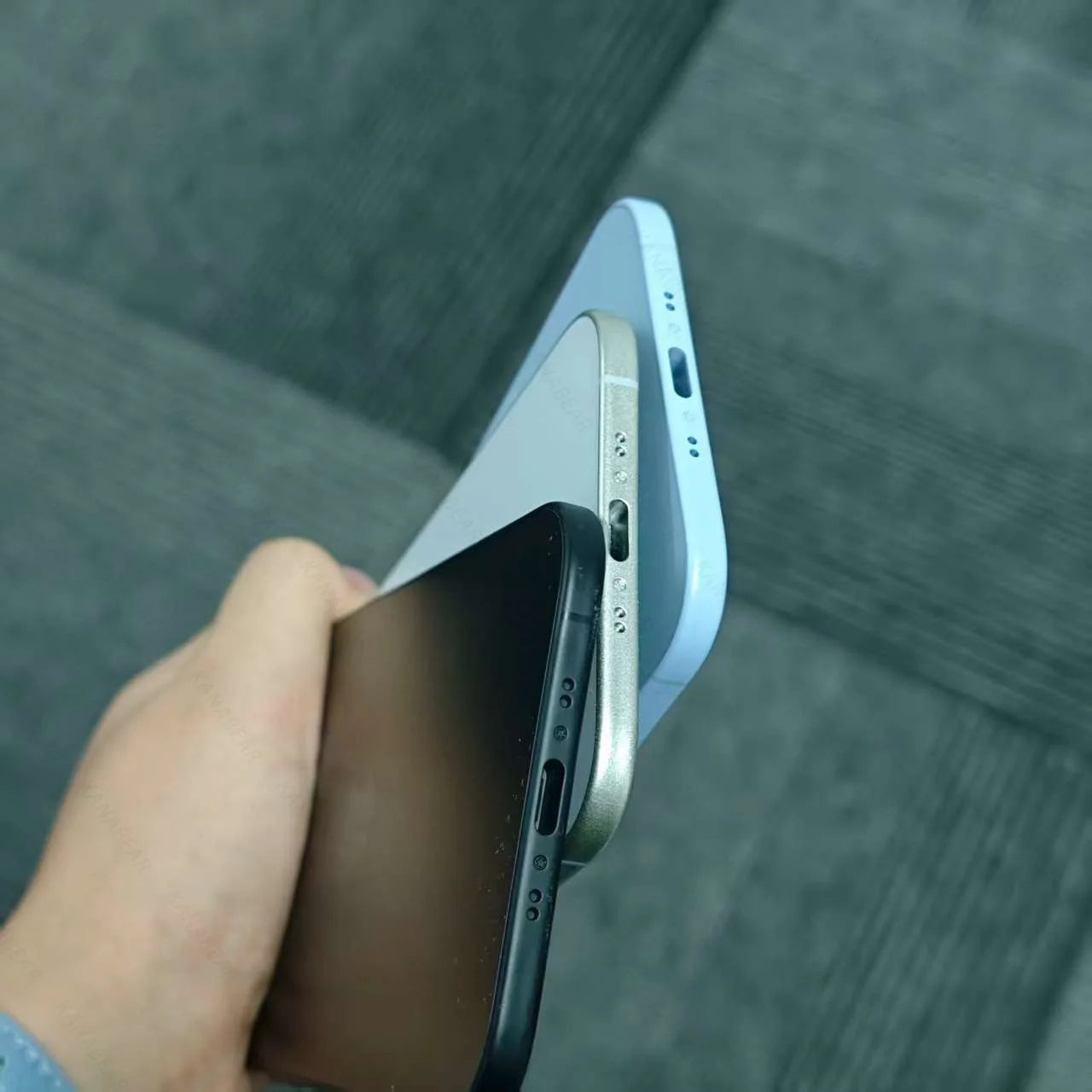 Ceci est un modèle de téléphone factice de la série iPhone 17, qui réplique dans un rapport 1:1 basé sur l'iphone réel.